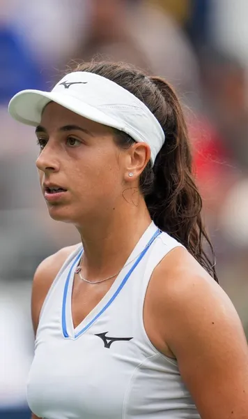 „Ciuruită” la un control antidoping   FOTO:   Nevoită să se retragă de la un turneu WTA, după ce s-a ales  cu o vânătaie șocantă