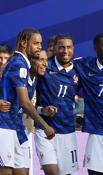 Tensiuni Mbappe - Dembele  Starurile Franței s-au contrat pe tema  Balonului de Aur:  „Mereu am fost văzut ca «cel ales»”