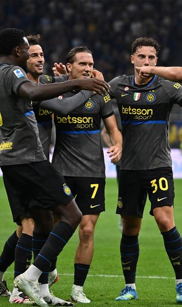 Italia e la picioarele lui Chivu  Antrenorul român, lăudat după victoria lui Inter:  „Echipă «nebună»!”
