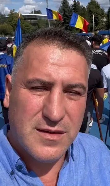 „Nu vă fie frică!”  Fostul conducător din Liga 1, acum deputat AUR, prezent la  protestele  din Piața Victoriei