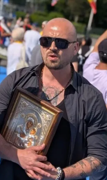 De pe stadion, în Piața Victoriei   Cine e bărbatul indicat de autorități  drept unul dintre cei care au deturnat protestul ciobanilor și au provocat violențele