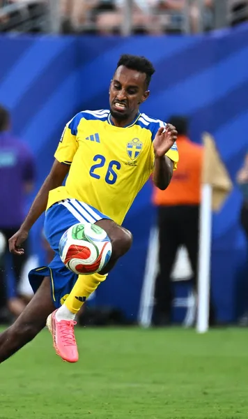 Paznic la metrou și internațional de futsal   Povestea de film a suedezului  convocat pentru „dubla” cu România din Nations League