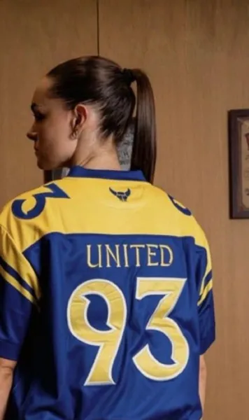 Controverse în Anglia   Oxford United  și-a cerut scuze după lansarea unor tricouri care au fost asociate cu atentatele din 11 septembrie