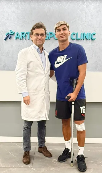 Operat de chirurgul fotbaliștilor   Alex Musi, la  același medic  la care a ajuns și Epassy. Când va reveni