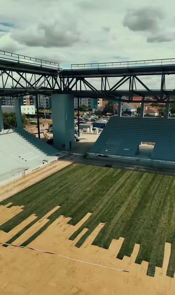 „Montăm gazonul”   FOTO   Stadionul echipei de tradiție  e aproape gata: imagini cu terenul de joc