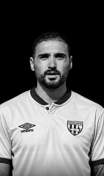 Tragedie în Turcia   Un fotbalist a pierdut lupta  cu o boală cruntă  » Mesajul emoționant postat de clubul său