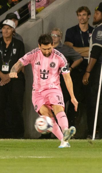 Messi sfidează logica!   VIDEO:  A marcat dintr-un  unghi aproape imposibil  și e la un pas de un nou record
