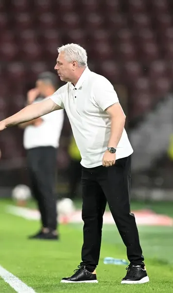 „Trebuie să supraviețuim”  Șumudică anunță alte plecări de la  CFR Cluj  » Ce spune despre nou-veniți: „Dacă l-aș fi luat pe Cubarsi...”
