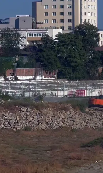 Se mișcă lucrurile pe șantierul Dinamo  Au reapărut  utilajele:  imagini de la stadion