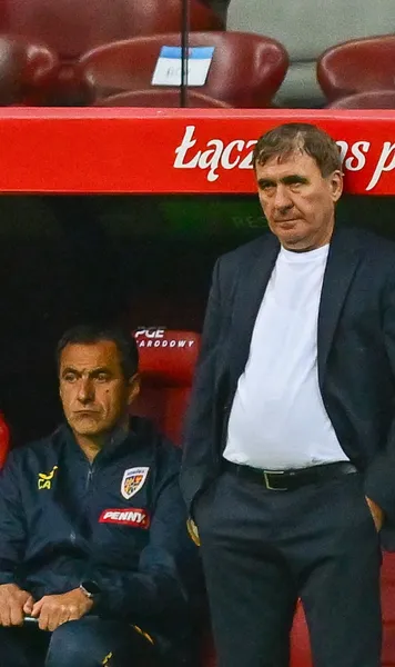 Hagi, întrebat dacă își dă demisia   Răspunsul selecționerului  și mărturisirea făcută: „Durerea e prea mare”