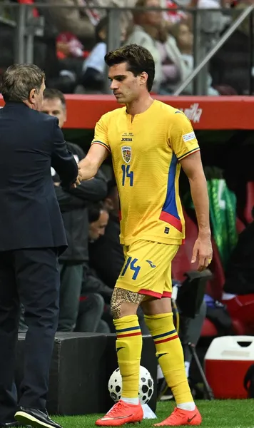 „Trebuia să iasă Ianis”  Doi ex-atacanți legendari ai lui Dinamo au analizat eșecul cu Polonia:  „Majoritatea antrenorilor  din lume joacă așa”
