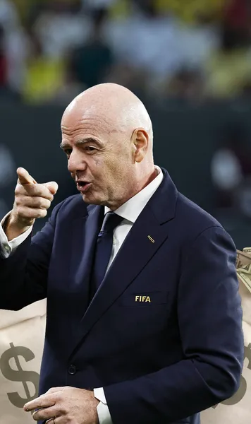 Alt scandal cât casa!   Infantino, plătit în secret cu milioane.  Ce a făcut cu banii. Legătura cu un miliardar și cântărețul Marc Anthony