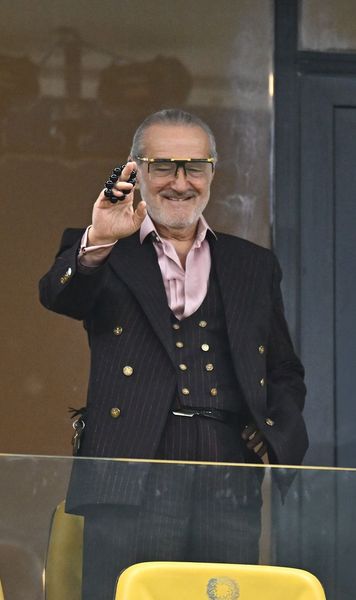 „Îl am martor pe Dan Petrescu”  Cine a ordonat, de fapt, schimbările la FCSB în meciul cu Oțelul:  „L-a monitorizat non-stop”