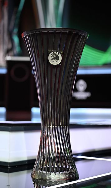 LIVE  10 meciuri  se joacă ACUM  în Conference League