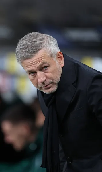 „Asta s-a întâmplat cu el”   Ucrainenii vorbesc tot de Iordănescu  după ce Dinamo Kiev și-a demis antrenorul