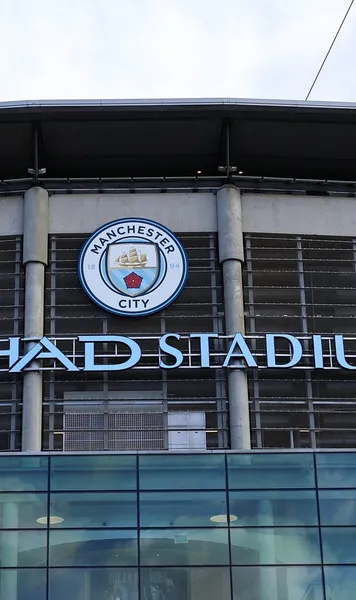 I se poate lua clubul!  Proprietarul lui Manchester City,  șeicul Mansour, avertizat  de autoritățile engleze: „Avem putere absolută”