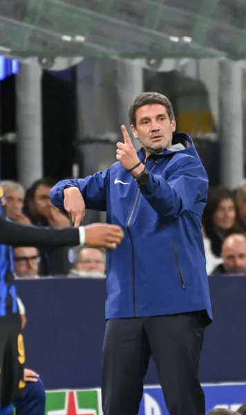 Remarcații lui Chivu  Antrenorul lui Inter, mulțumit după victoria cu Șahtior »  Pe cine a apărat:  „Am încredere în el”