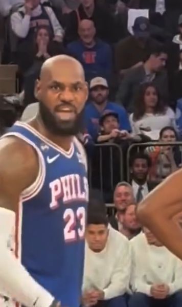 LeBron James, furios!   FOTO.  Starul de la Philadelphia 76ers,  dialog aprins  cu un fan advers » De la ce a pornit conflictul