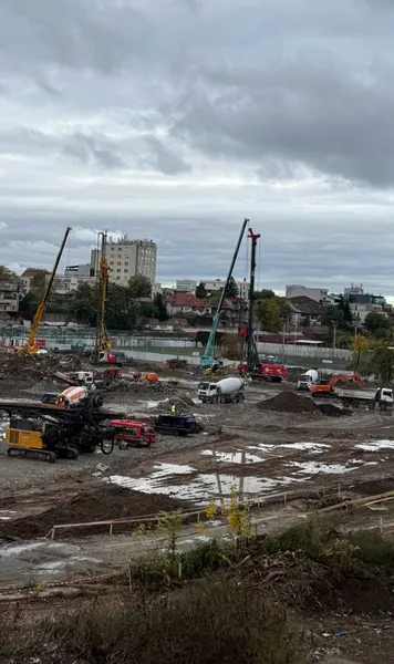 Lucrările avansează la Dinamo  Ce utilaje au apărut pe pe șantierul din „Ștefan cel Mare” +  ce probleme au descoperit  constructorii