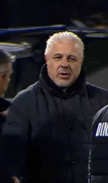 Șumudică și Nuno Campos s-au certat   FOTO.  Contre între cei doi la finalul meciului CFR - Dinamo »  Momentul, surprins de camere