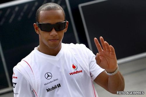 Lewis Hamilton, amendat pentru cascadoriile din Australia