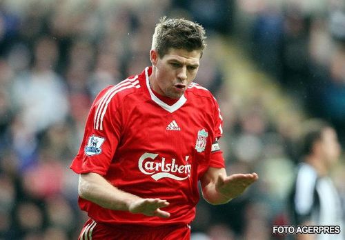 Steven Gerrard nu va fi "galactic"/ Capitanul ramane la Liverpool