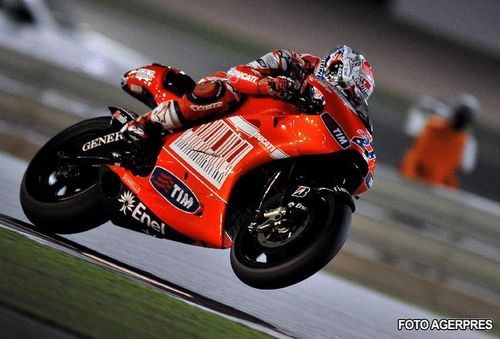 MotoGP/ Casey Stoner, pole position in prima cursa a sezonului