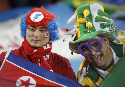 Nord-coreenii au venit cu suporteri falsi la Mondial: actori chinezi platiti sa sustina echipa lui Kim Jong-Hun