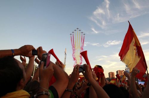 ​VIDEO Impresionant/ Trofeul Cupei Mondiale aratat multimii la Madrid