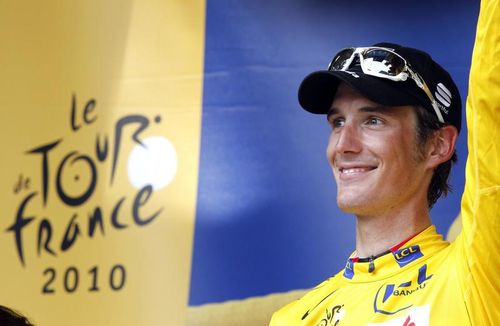 Tour de France: Andy Schleck, noul tricou galben