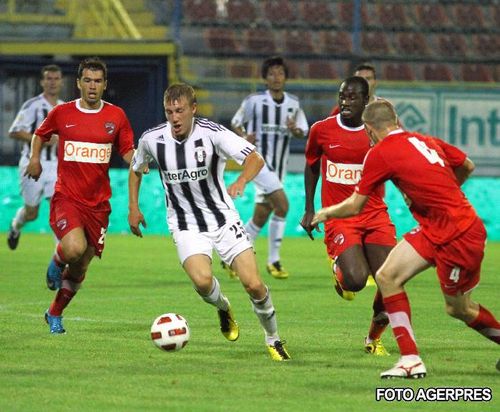 Astra Ploiesti - Dinamo 1-2/ Victorie in ultima secunda