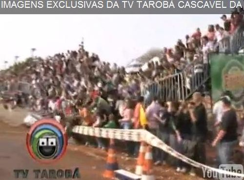 ​VIDEO O tribuna s-a prabusit in Brazilia - 22 de raniti grav