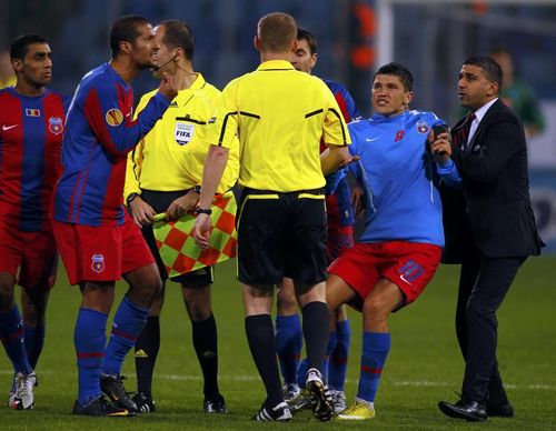 Calaul Stelei, Marcin Borski, a fost batut dupa un arbitraj precum cel din Ghencea