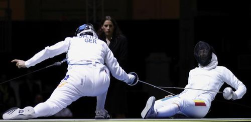 Echipa feminina de spada a Romaniei - campioana mondiala