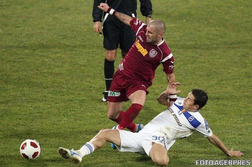 Universitatea ​Craiova acuza arbitrajul: Suntem fraierii campionatului! Craiova e cea mai defavorizata echipa