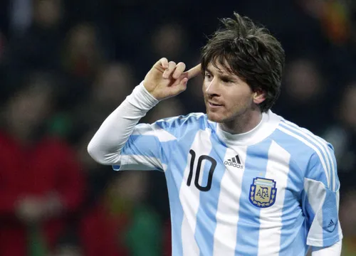 Victor Piturca: Mutu imi zicea ca Messi e doar un sfrijit