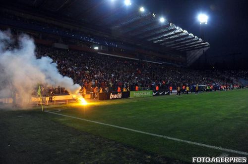 Dinamo, sanctionata de LPF pentru tortele aprinse de suporteri in meciul cu Steaua