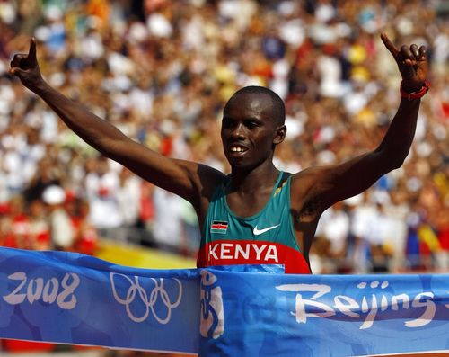 Campionul olimpic la maraton Samuel Wanjiru (24 ani) a murit dupa ce s-a aruncat de la balcon