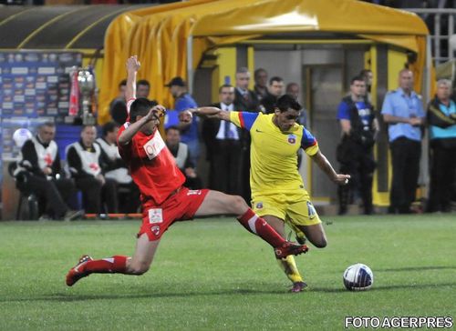 Dinamo - Steaua 1-2/ Primul trofeu in "Ghencea", dupa 5 ani