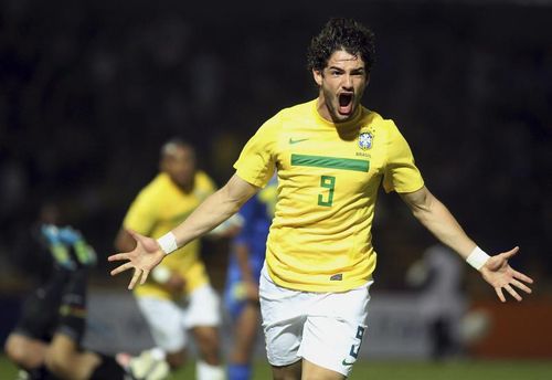 VIDEO Brazilia vs Ecuador 4-2/ Pato-Neymar show