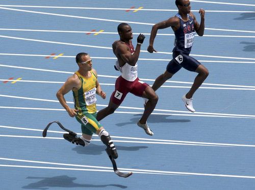 ​VIDEO CM Daegu: Atletul paralimpic Oscar Pistorius s-a calificat in semifinale, la 400m