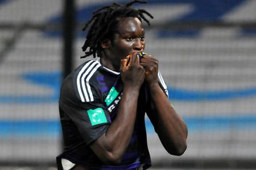 VIDEO Chelsea l-a transferat pe Lukaku, adolescentul-minune de la Anderlecht