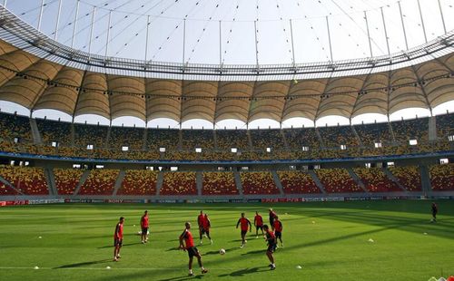 ​FOTOGALERIE Benfica s-a antrenat pe "Arena Nationala" - Noul gazon a rezistat fara probleme