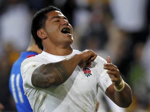 ​CM Rugby: Manu Tuilagi (Anglia), amendat cu 5000 de lire sterline din cauza unui sponsor pe aparatoarea dentara