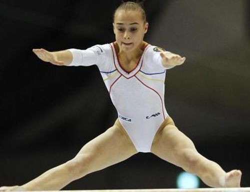 CM Gimnastica: Romania, locul patru in calificarile concursului pe echipe/ Fetele lui Bellu, sigure de prezenta la JO 2012