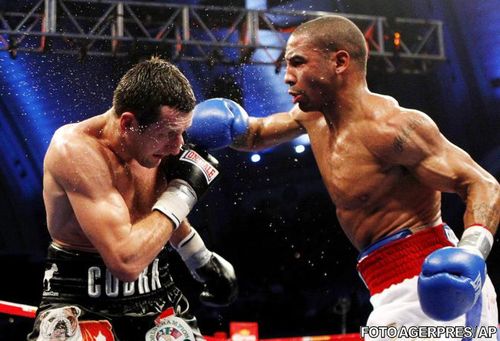 Box profesionist: Andre Ward l-a invins pe Carl Froch, in finala "Super Six"