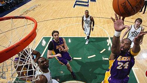 VIDEO Utah - Lakers 87-90/ Kobe Bryant, de neoprit (40 de puncte)