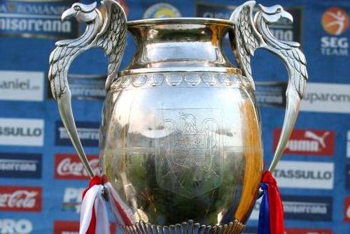Semifinalele Cupei Romaniei: Astra - Petrolul 2-1 / Astra se califica dramatic, la ultima faza a meciului