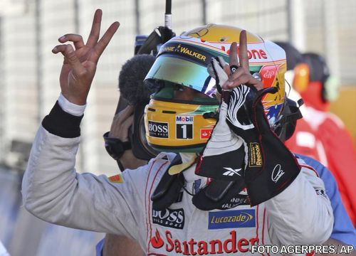 ​F1  Lewis Hamilton - cel mai rapid in primele antrenamente la Sepang