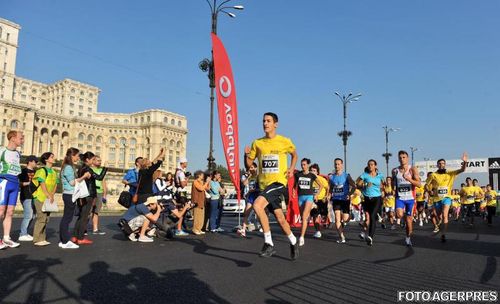 Kenyanul Felix Kangogo si etiopianca Almaz Fekade, castigatorii Maratonului International Bucuresti